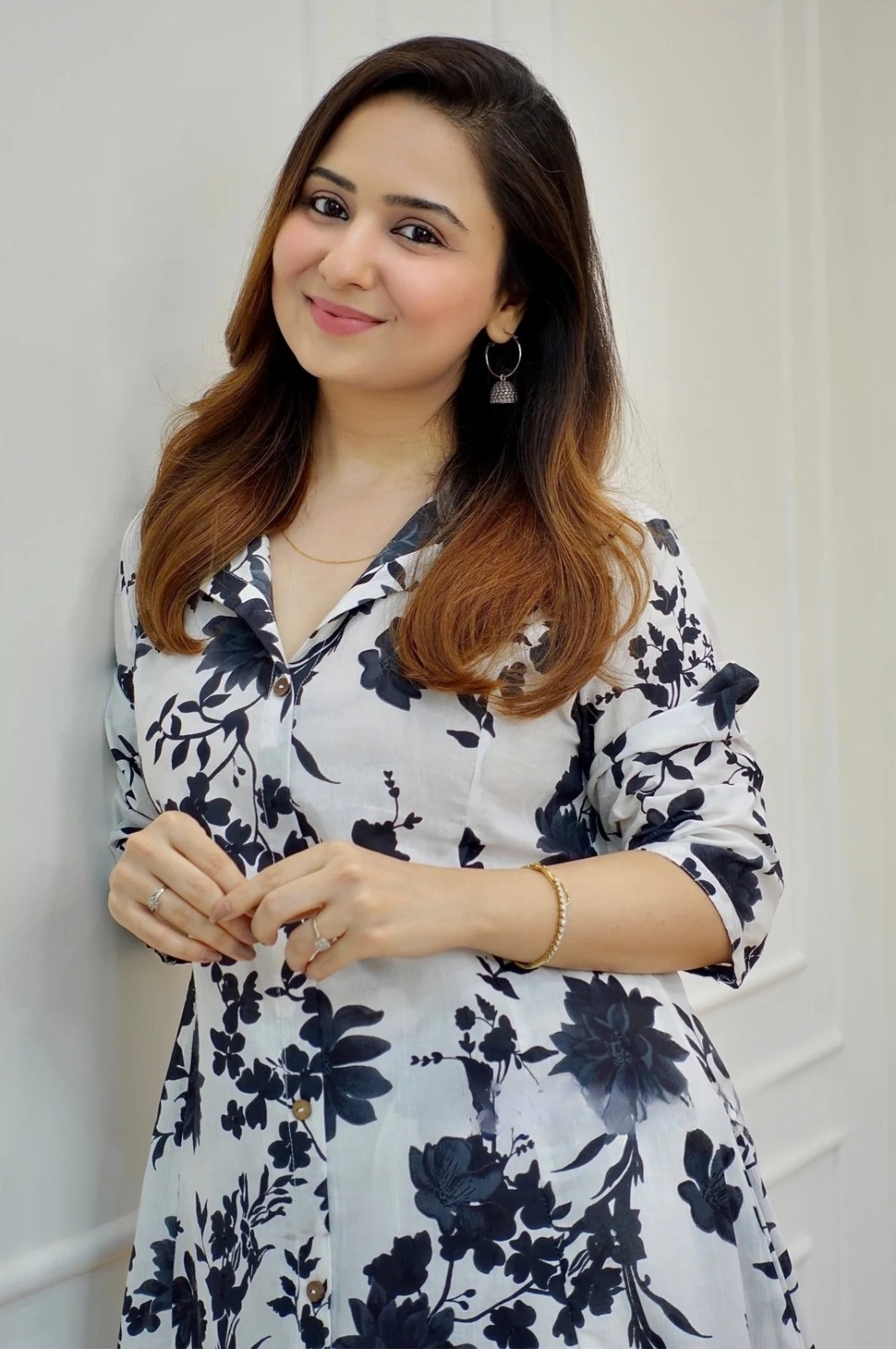 Elegant Black & White Floral Cotton Kurti Pant Set preview