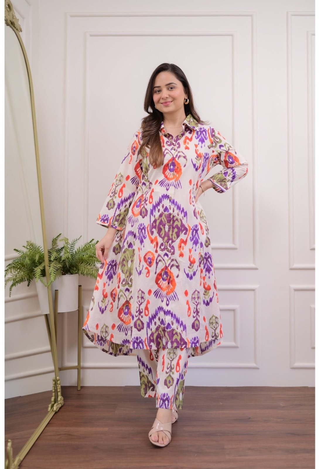 Artistic Abstract Print Cotton Kurti Pant Set preview